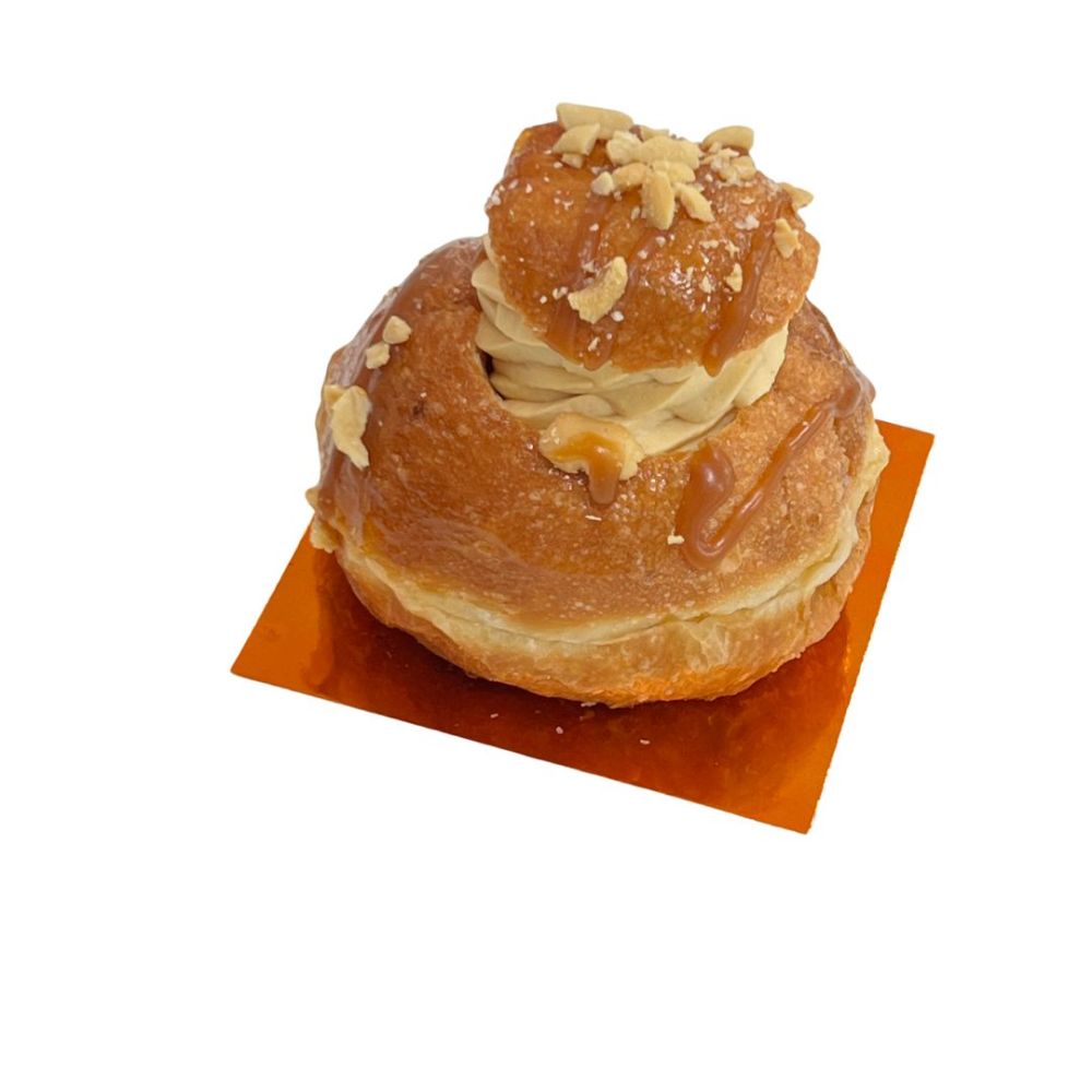 gefüllte Handkrapfen mit Karamell