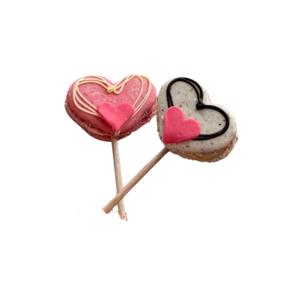 Herzmacaron Lolli verschiedene Sorten erhältlich ab 09.05.2025