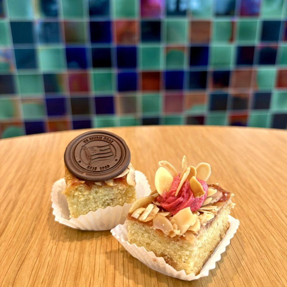 Linzer Kuchen mit zarter Ribiselcréme