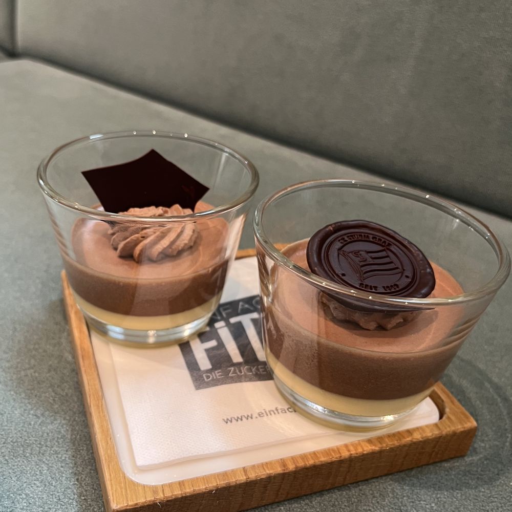 Französisches Schokomousse 

_(FRENCH CHOCOLATE MOUSSE)_