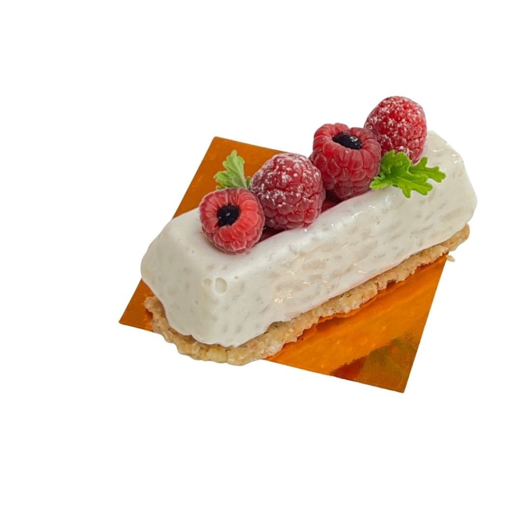 Aquarello Kokos Risotto - veganes Dessert mit Waldbeeren und Sauerampfer